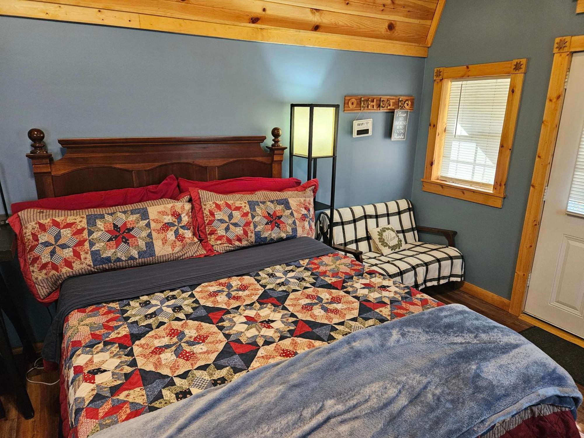 Acorn Cottage At Hocking Vacations Логан Экстерьер фото